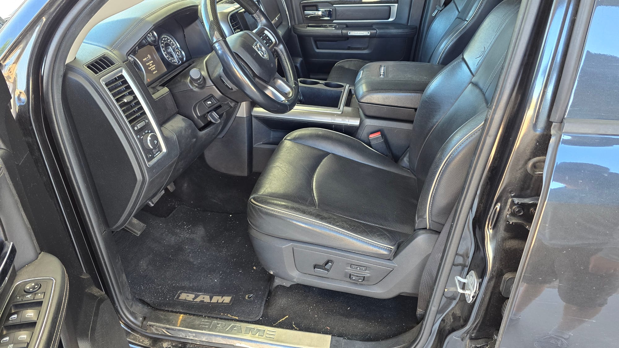 Ram 1500 Front seat — before